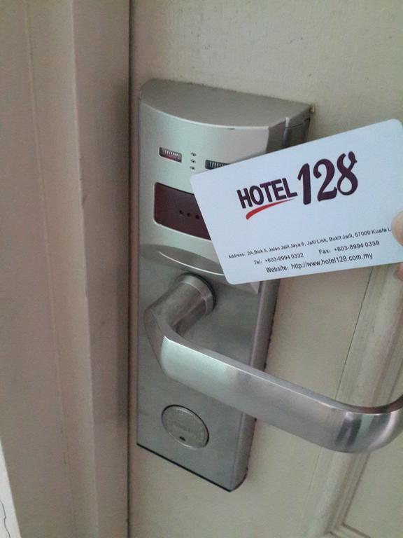 Hotel 128 Kuala Lumpur Oda fotoğraf